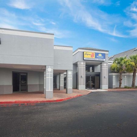 Hotel Super 8 By Wyndham Mobile I-65 Esterno foto