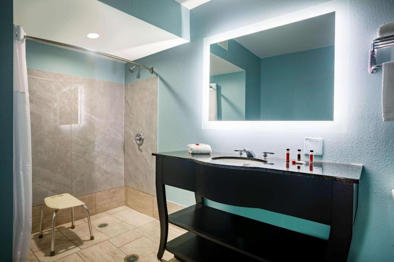 Hotel Super 8 By Wyndham Mobile I-65 Esterno foto