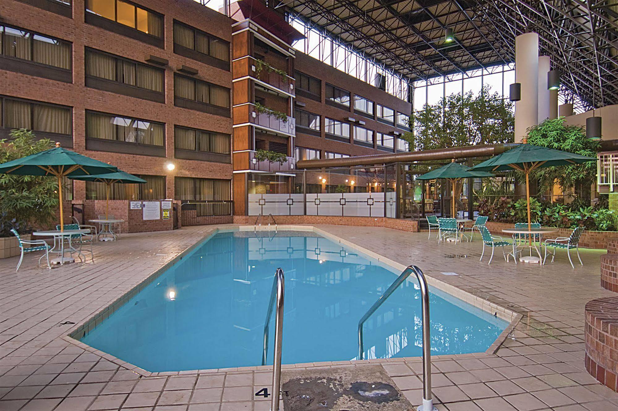 Hotel Super 8 By Wyndham Mobile I-65 Esterno foto